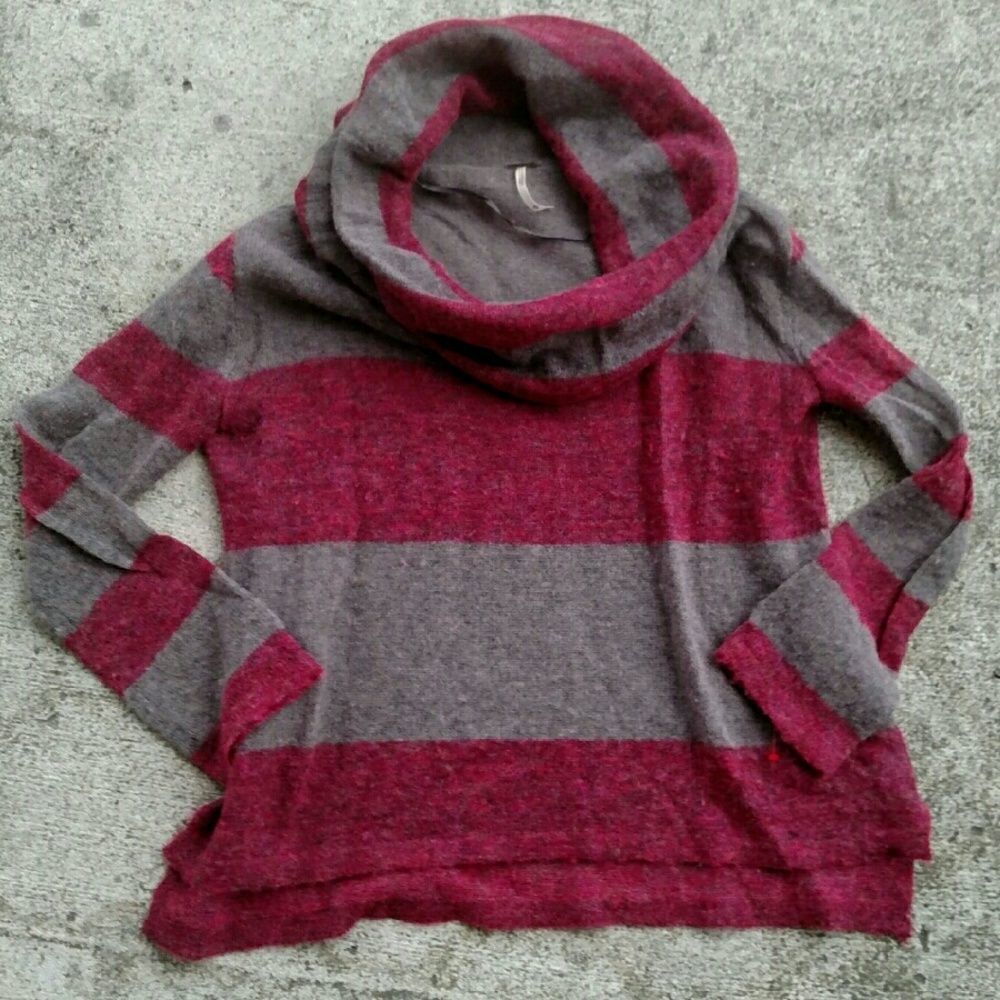 Free People cowl neck wool sweater. Size XS